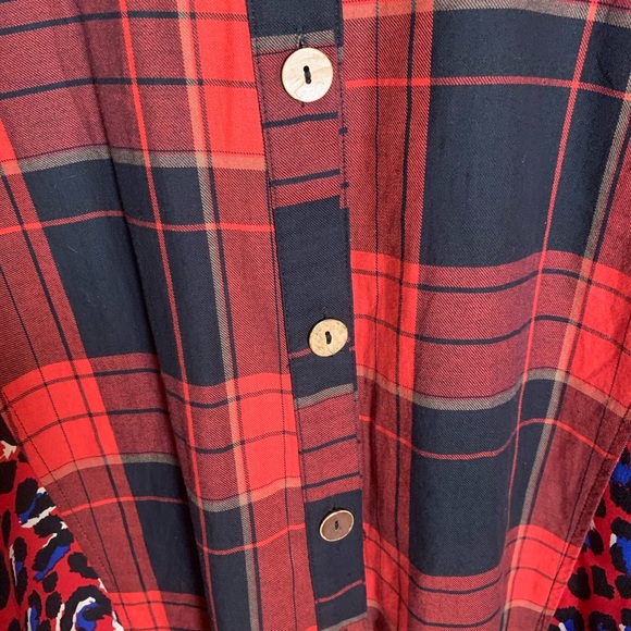Umgee button up blouse. Red. Size S. - Picture 4 of 9